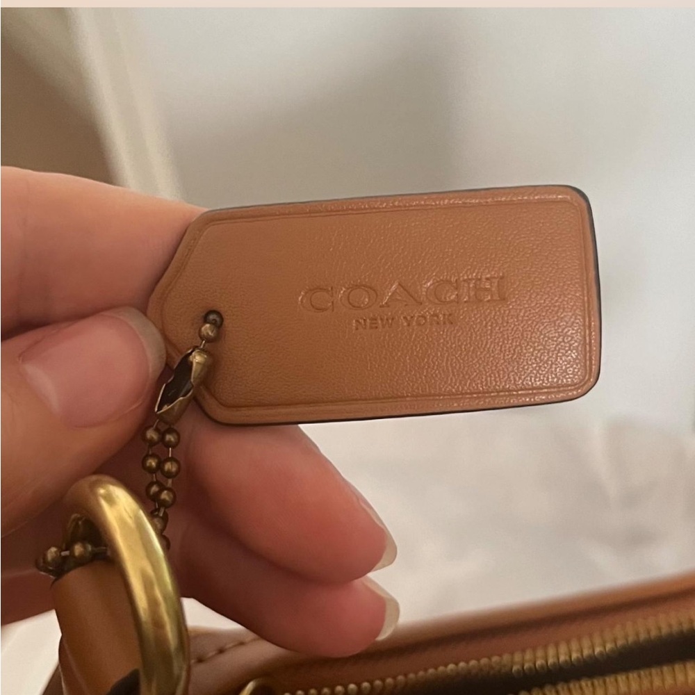 Coach Juliet Shoulder Bag in suede with gold hardware - Picture 6 of 14